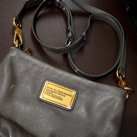 MARC JACOBS CROSSBODY AUTHENTIC PURSE - Picture 8 of 12